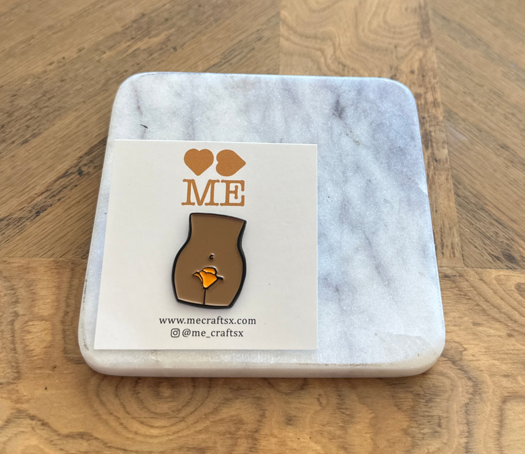 Poppy Enamel Pin - Tan