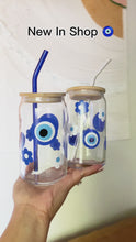 Load and play video in Gallery viewer, Blue and White Flowers Glass Can 16 oz.

